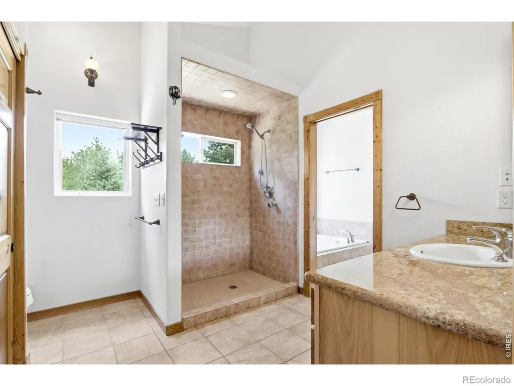 221 Rockledge Circle Lyons CO 80540