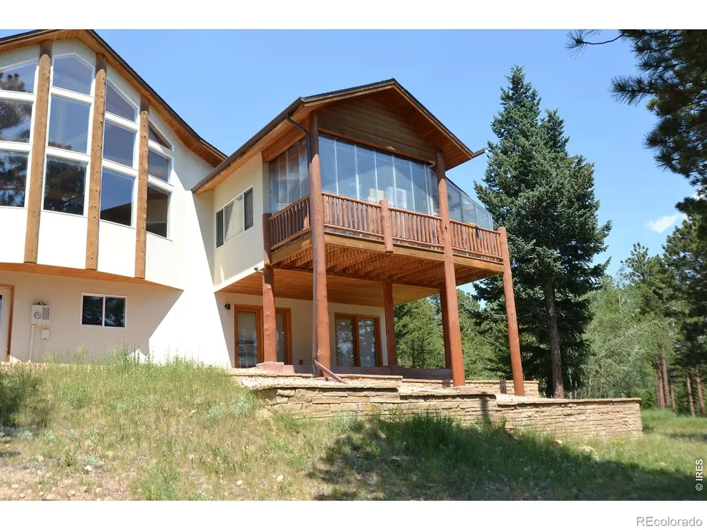 221 Rockledge Circle Lyons CO 80540