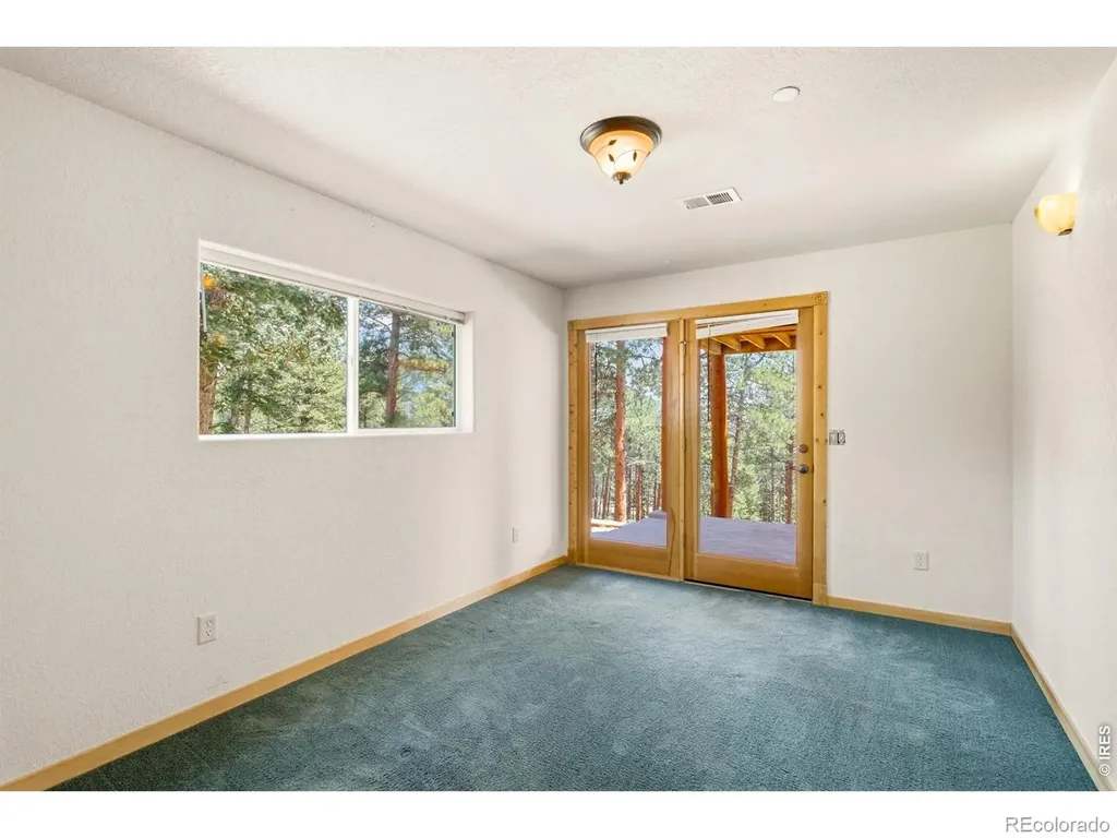 221 Rockledge Circle Lyons CO 80540