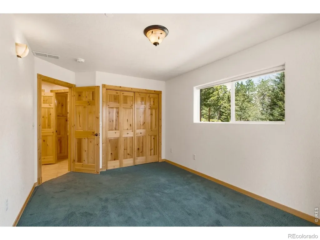 221 Rockledge Circle Lyons CO 80540