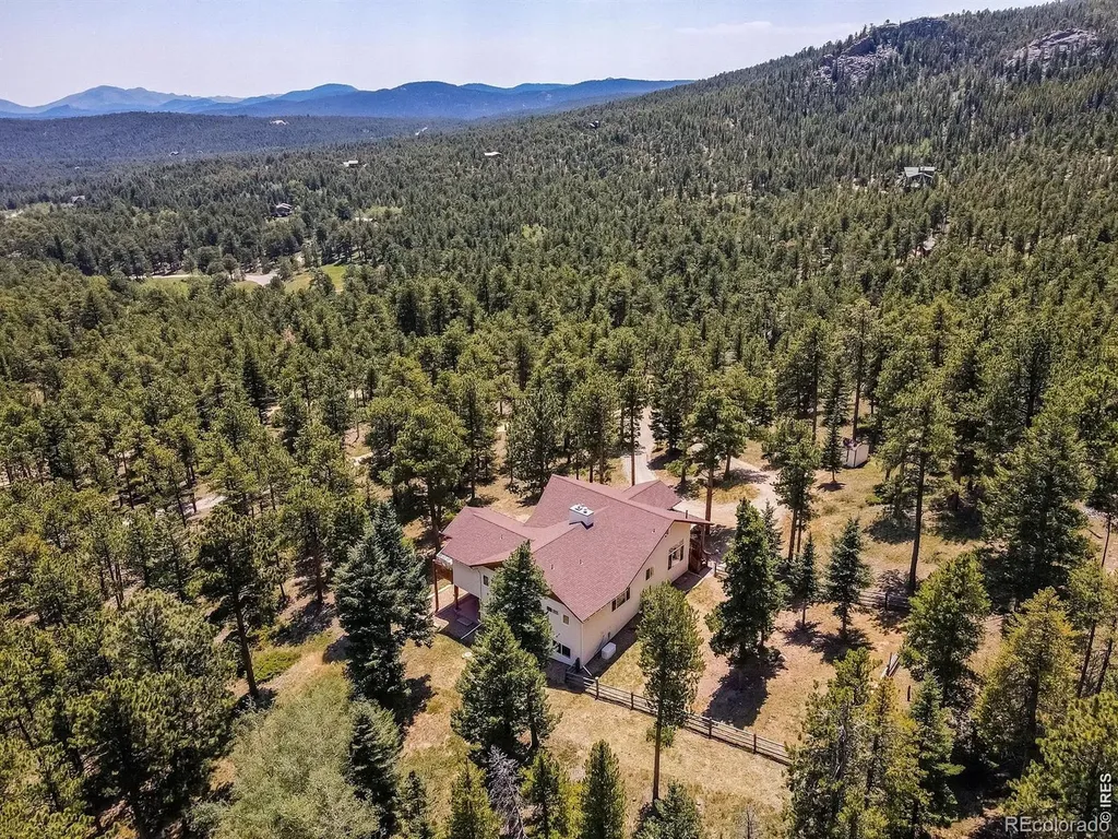 221 Rockledge Circle Lyons CO 80540