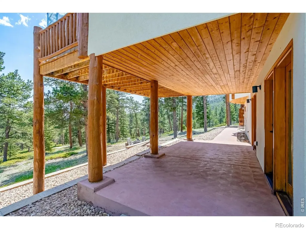 221 Rockledge Circle Lyons CO 80540