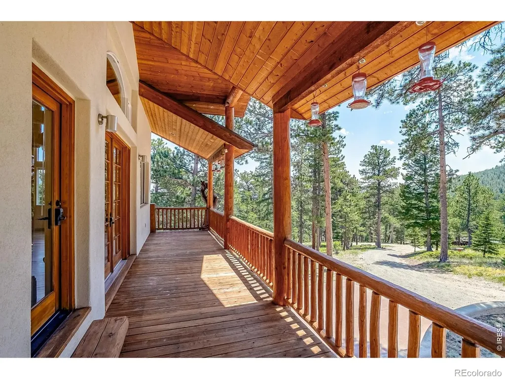221 Rockledge Circle Lyons CO 80540