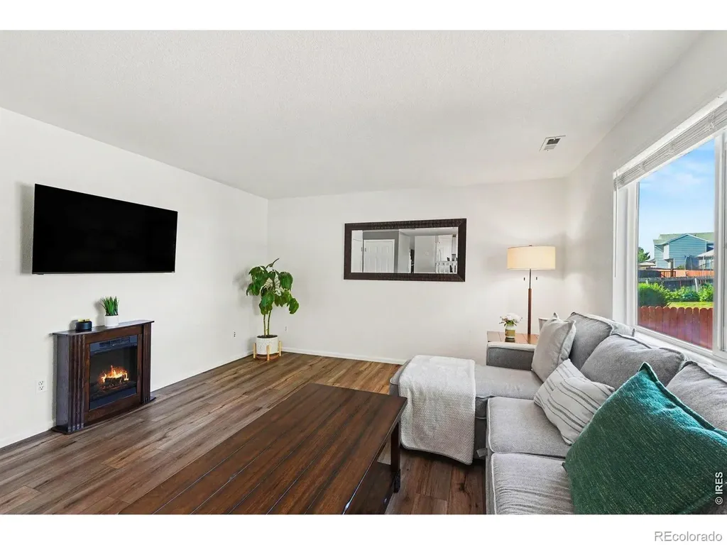 5399 Wolf Court Longmont CO 80504