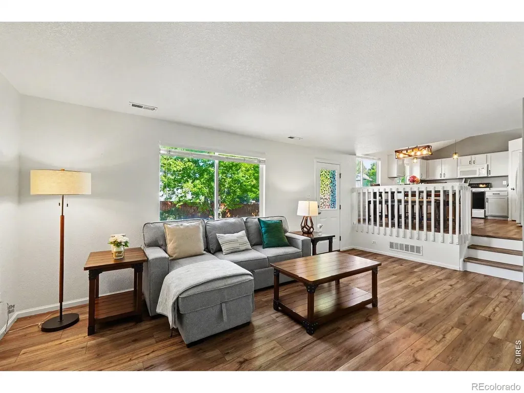 5399 Wolf Court Longmont CO 80504
