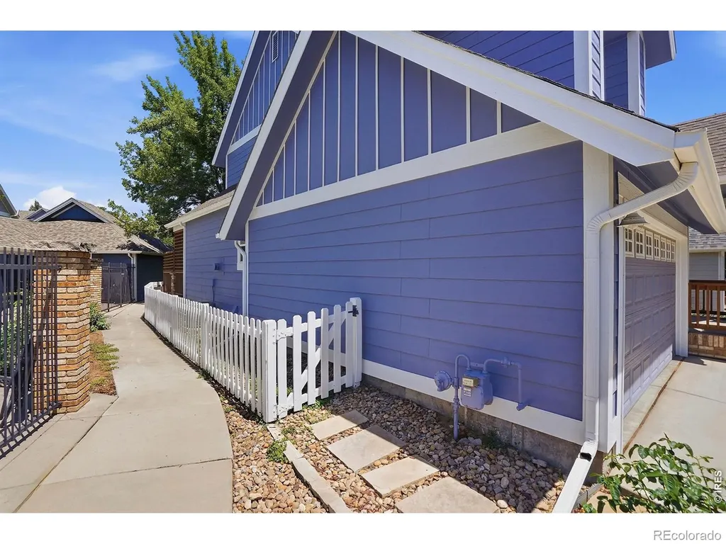 2306 Watersong Circle Longmont CO 80504