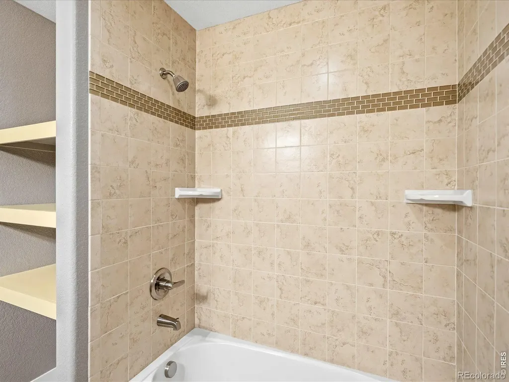 5035 Peregrine Road Dacono CO 80514