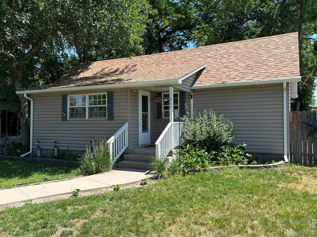 211 Clifton Street Brush CO 80723