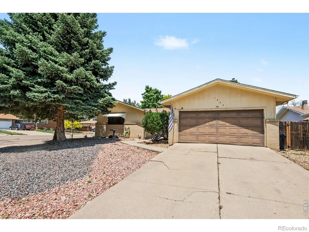 1320 Garden Circle Longmont CO 80501
