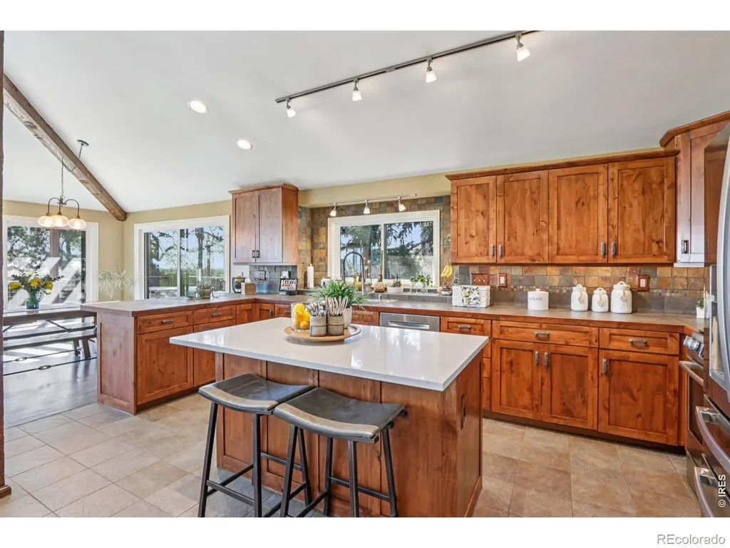 6640 Paiute Court Niwot CO 80503