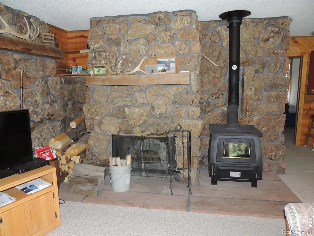 2300 Red Ashby Road Livermore CO 80536