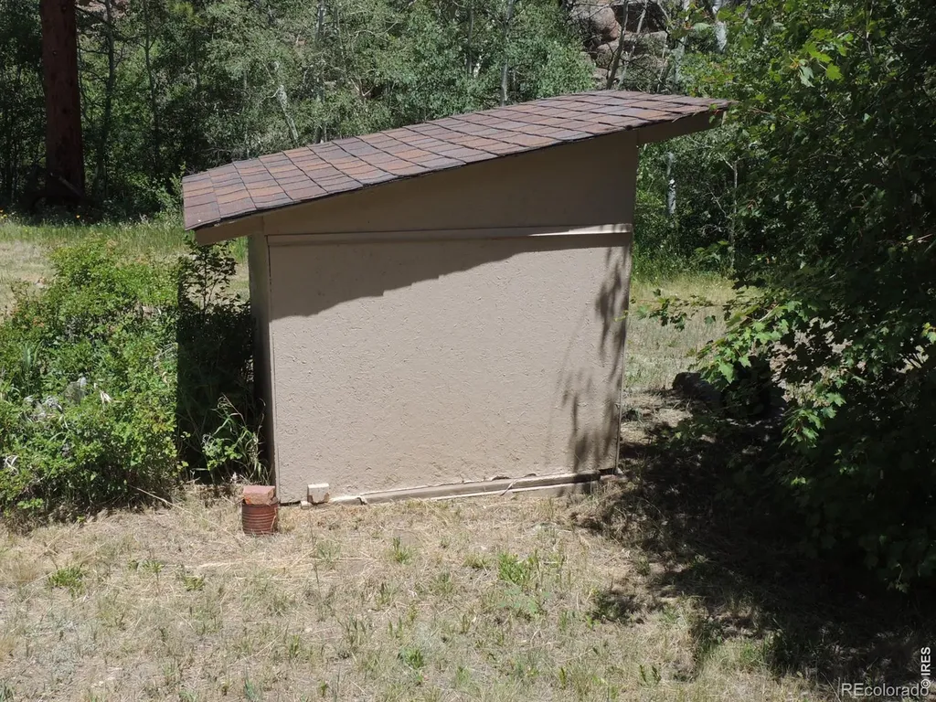 2300 Red Ashby Road Livermore CO 80536