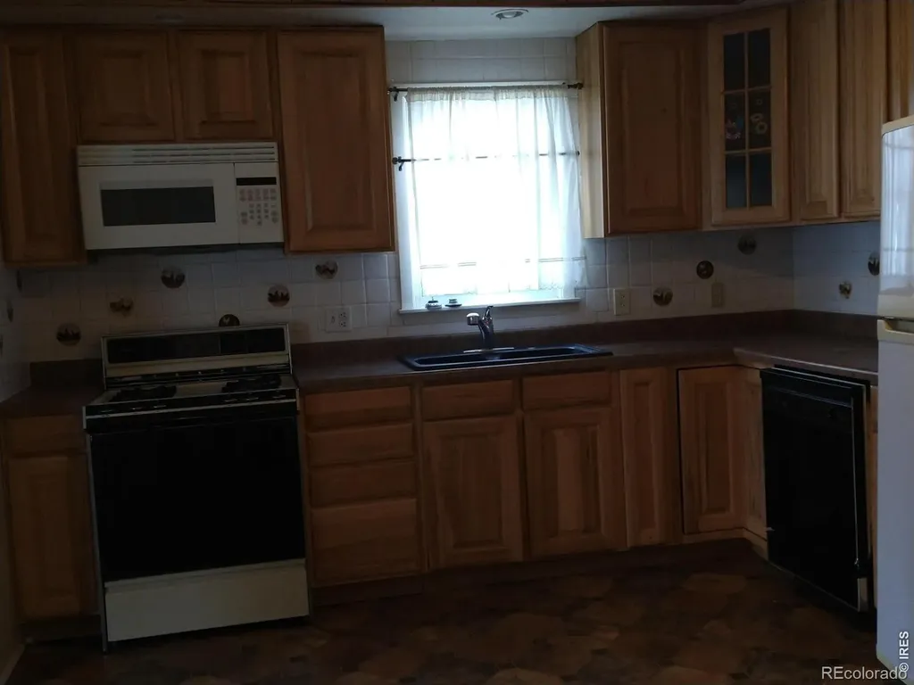 226 N 7th Avenue Sterling CO 80751