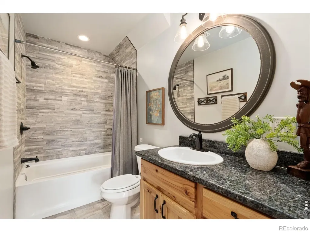 3086 Davis Ranch Road Bellvue CO 80512