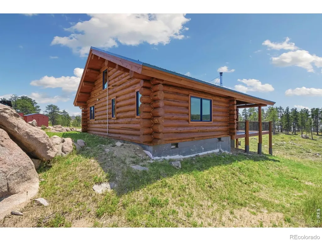 3086 Davis Ranch Road Bellvue CO 80512