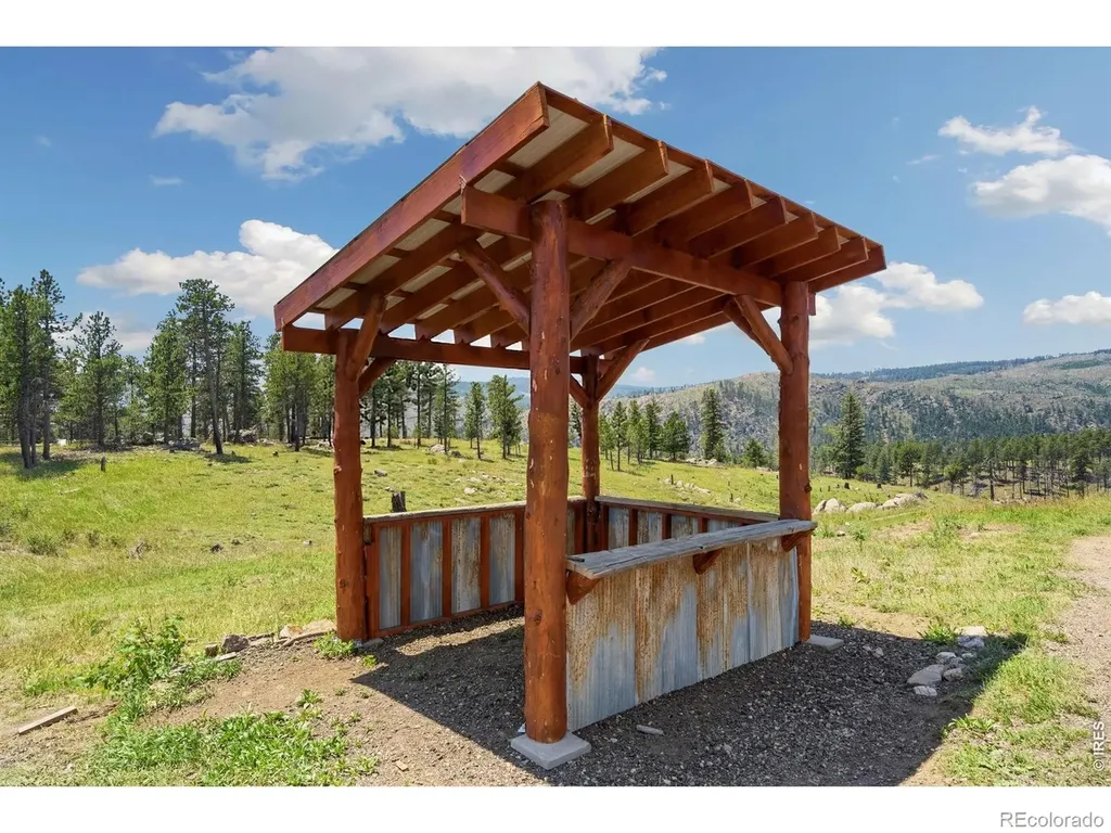 3086 Davis Ranch Road Bellvue CO 80512