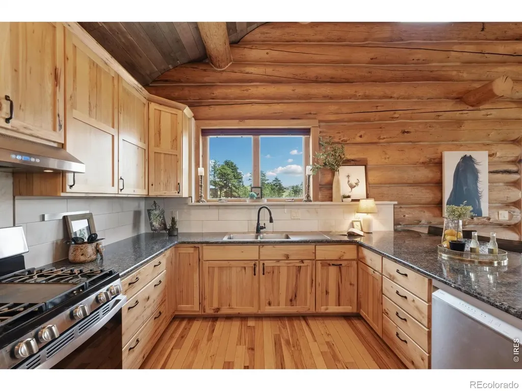 3086 Davis Ranch Road Bellvue CO 80512