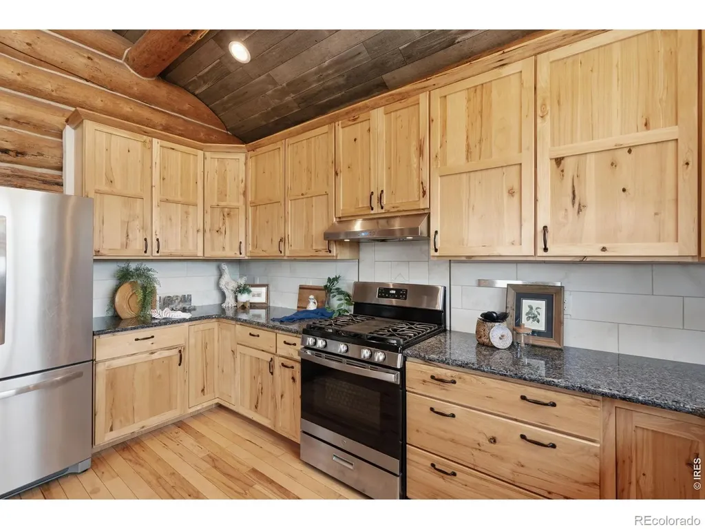 3086 Davis Ranch Road Bellvue CO 80512