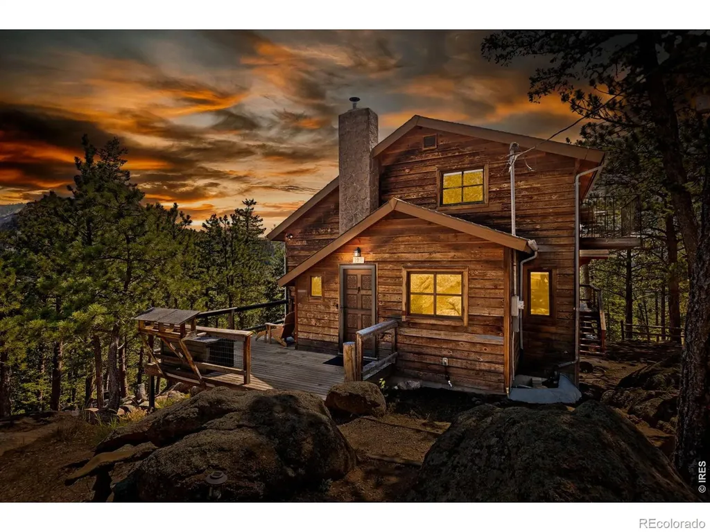 128 Elk Road Lyons CO 80540