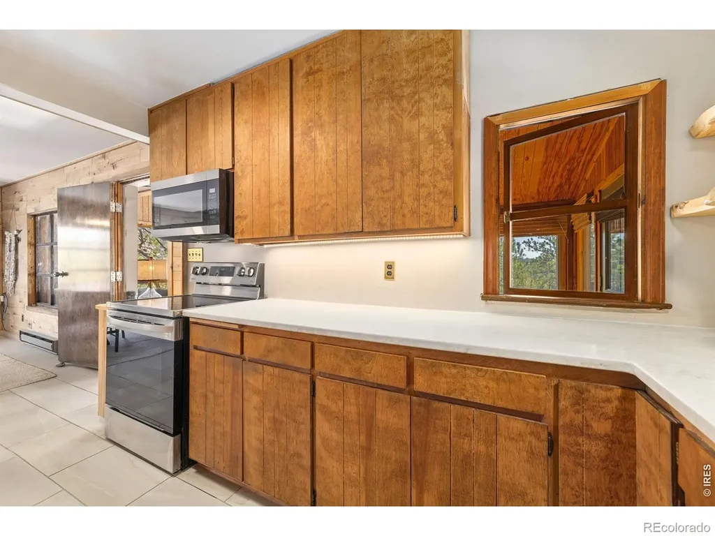 128 Elk Road Lyons CO 80540