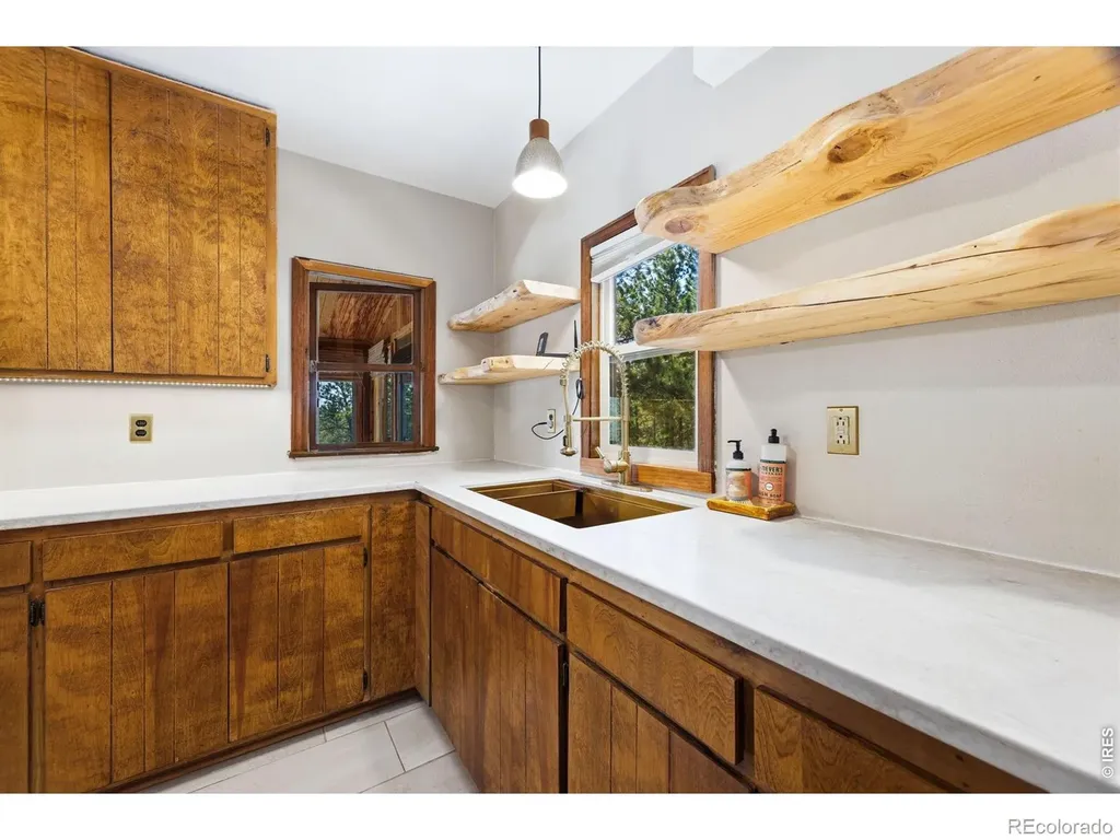 128 Elk Road Lyons CO 80540
