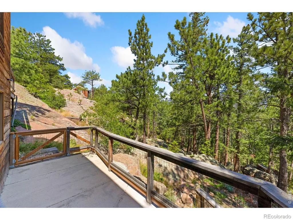 128 Elk Road Lyons CO 80540