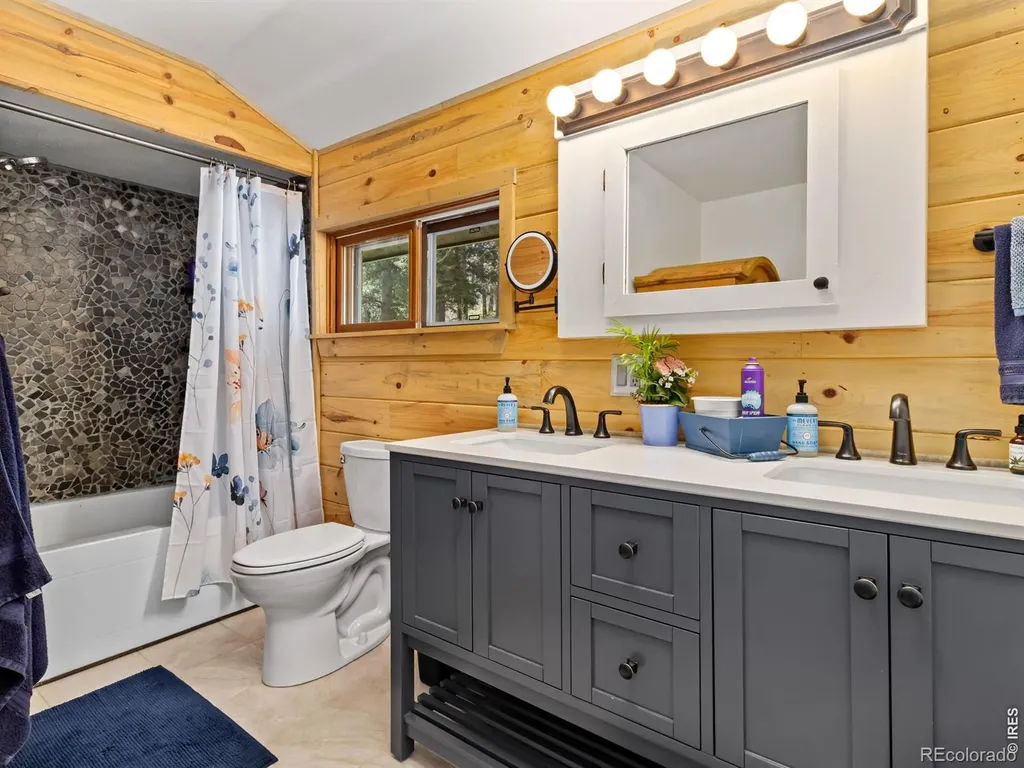 417 Dunraven Glade Road Glen Haven CO 80532
