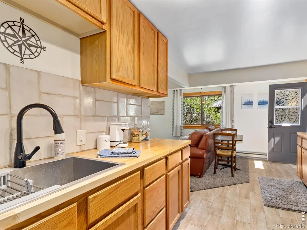 417 Dunraven Glade Road Glen Haven CO 80532