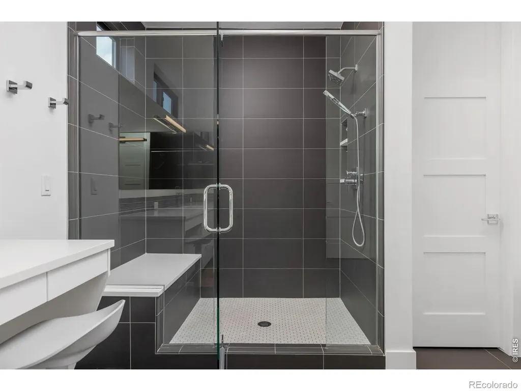 8675 Summerlin Place Longmont CO 80503