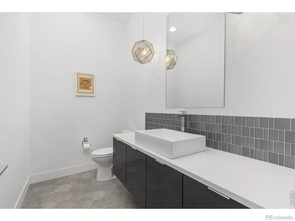 8675 Summerlin Place Longmont CO 80503