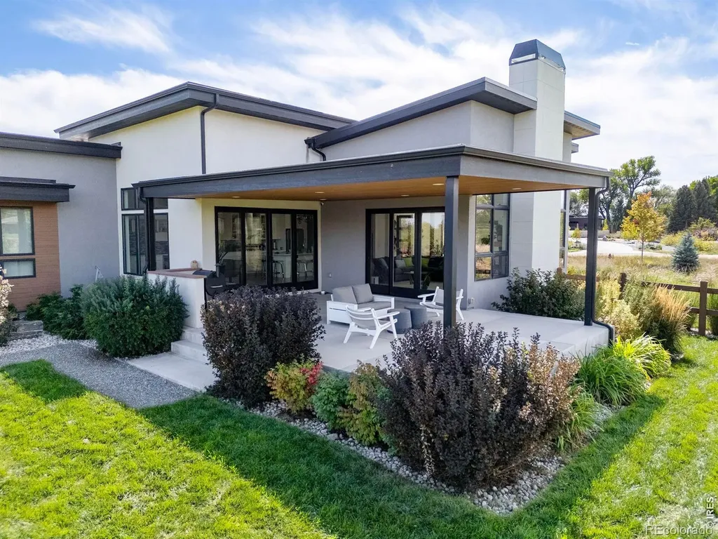 8675 Summerlin Place Longmont CO 80503