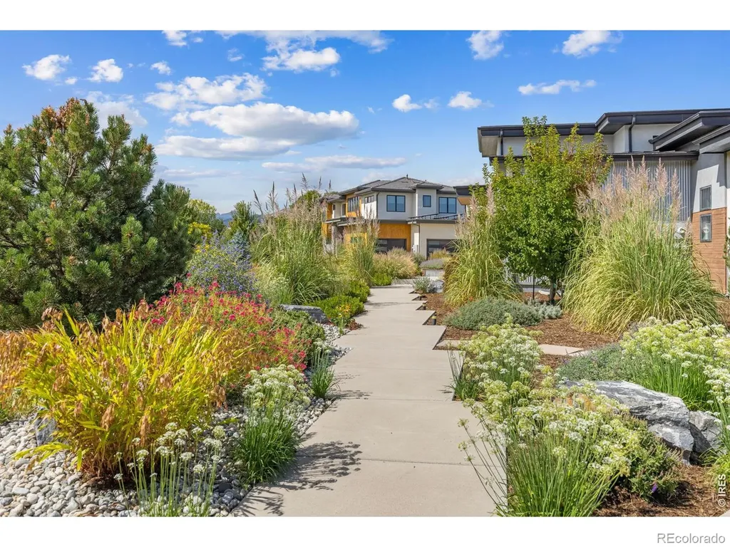8675 Summerlin Place Longmont CO 80503