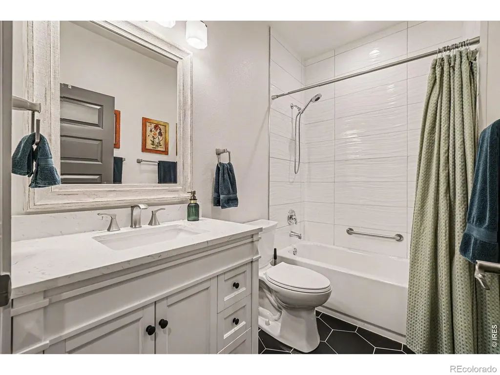135 S Washington Avenue Loveland CO 80537