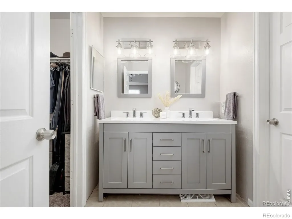 1509 S Florence Court Aurora CO 80247