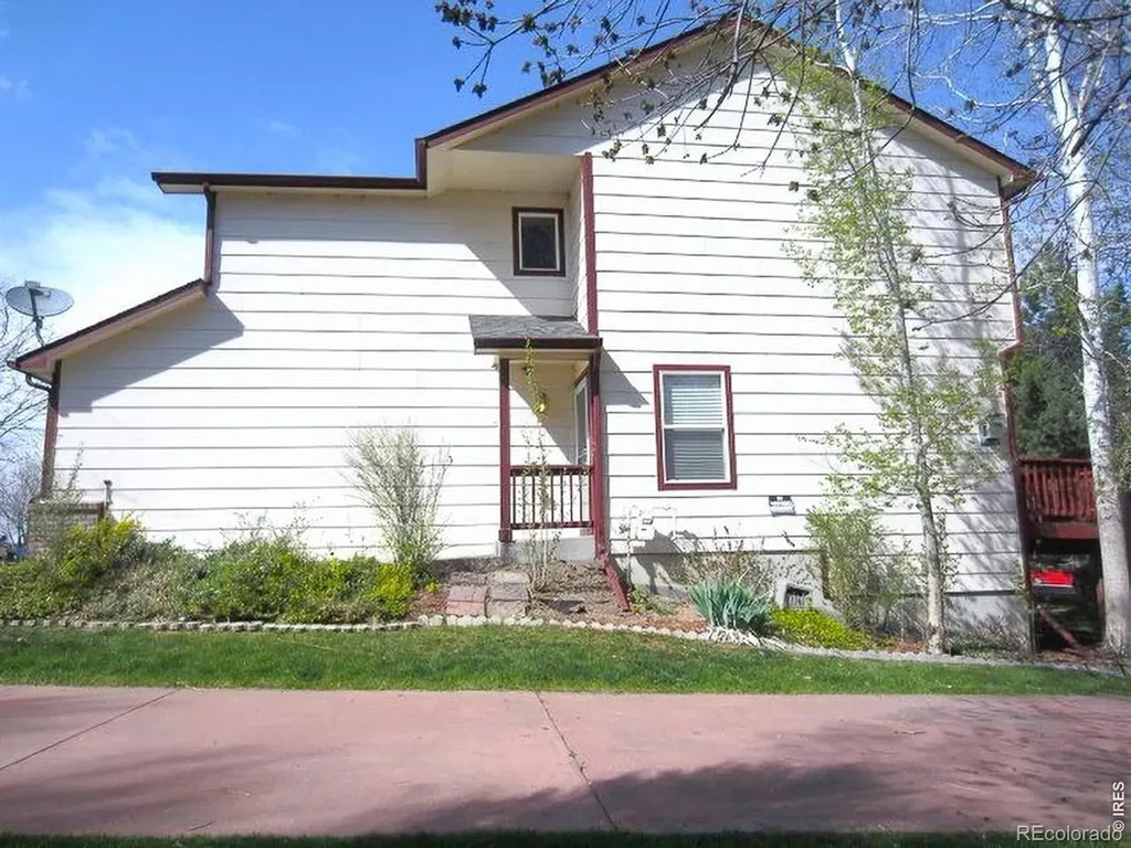 985 Winona Circle Loveland CO 80537