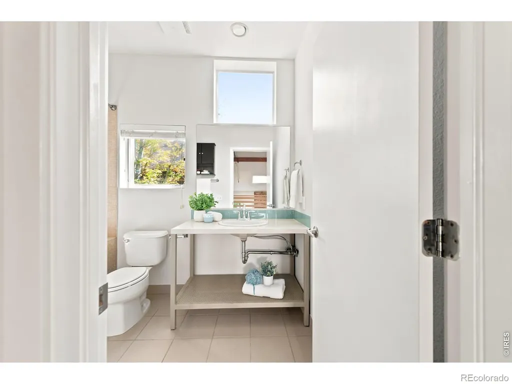 3033 Blake Street Denver CO 80205