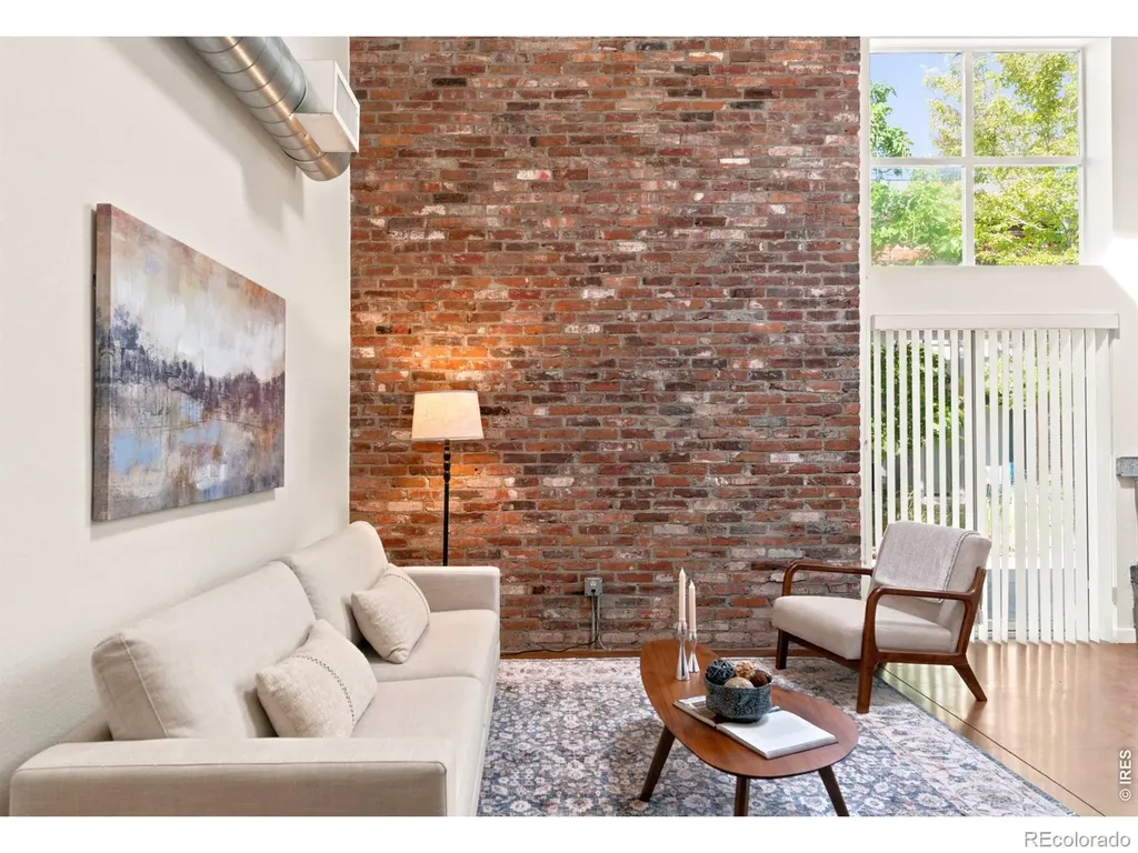 3033 Blake Street Denver CO 80205