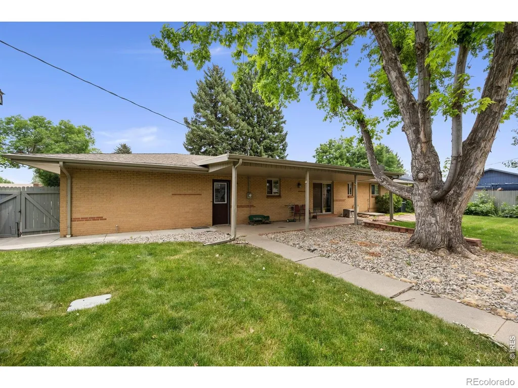 1607 Agate Court Loveland CO 80538