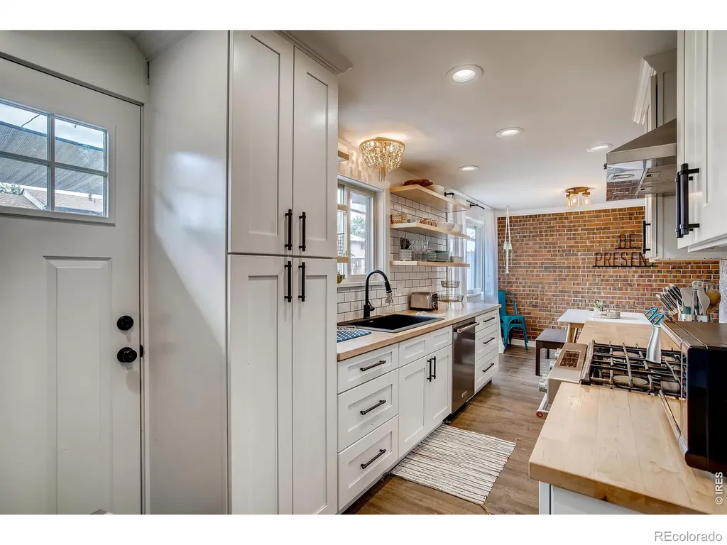 5280 Garrison Street Arvada CO 80002