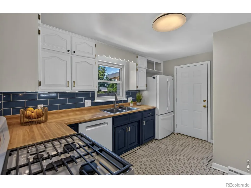 5770 Estes Street Arvada CO 80002