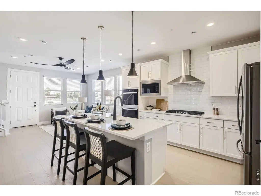 2841 Bear Springs Circle Longmont CO 80503