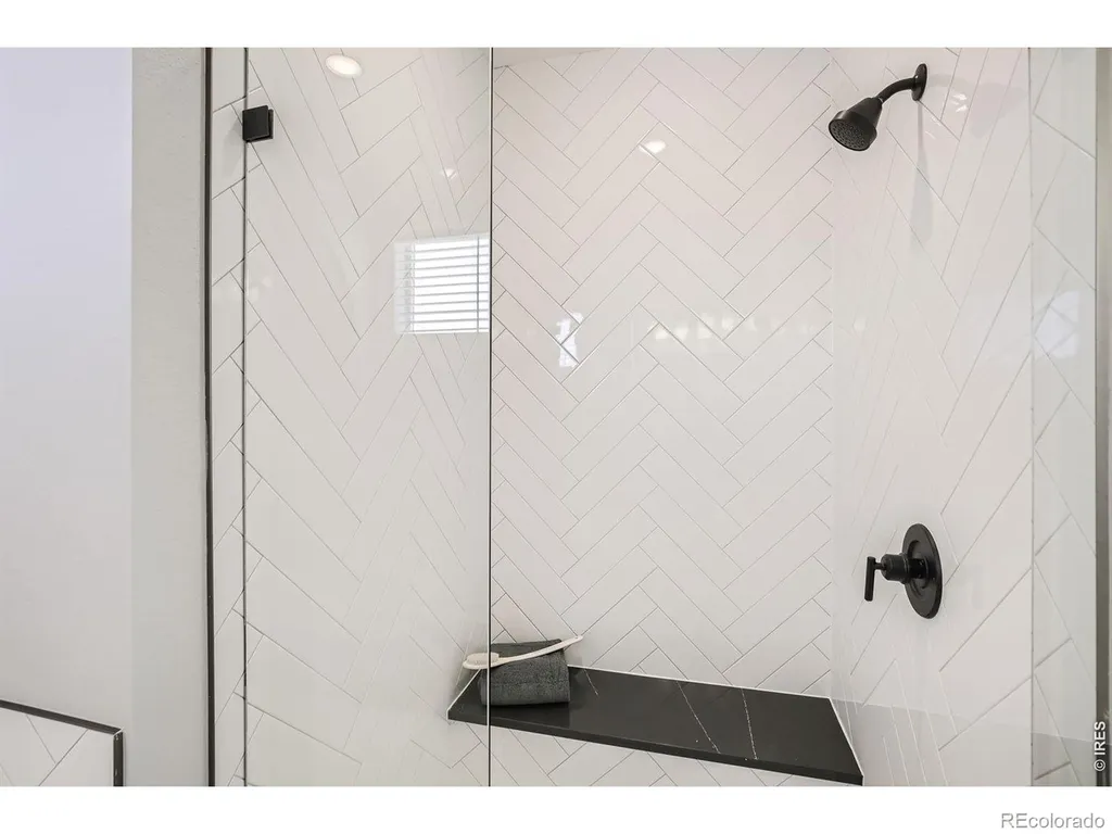 2841 Bear Springs Circle Longmont CO 80503