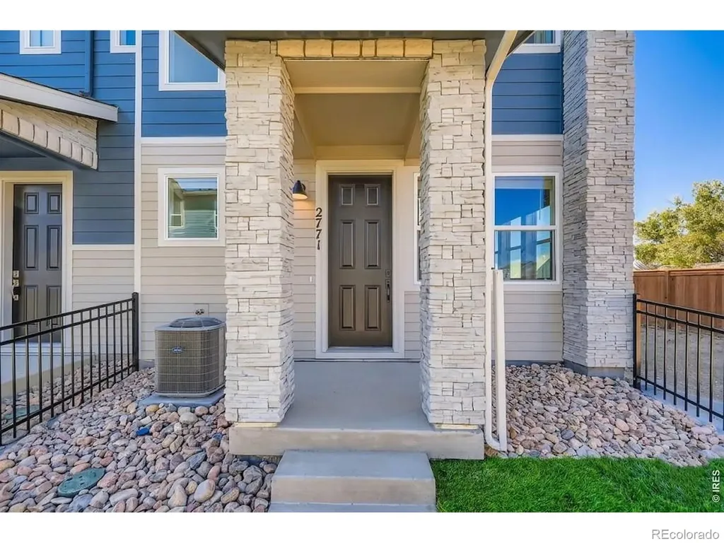 2841 Bear Springs Circle Longmont CO 80503