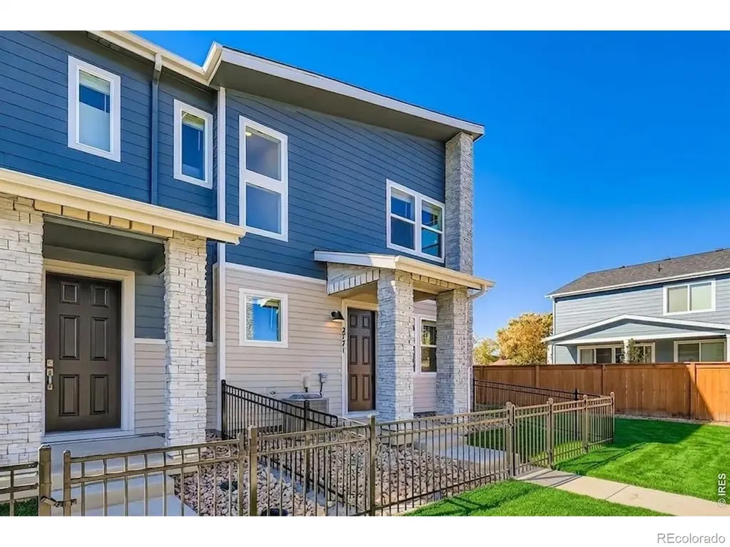 2841 Bear Springs Circle Longmont CO 80503