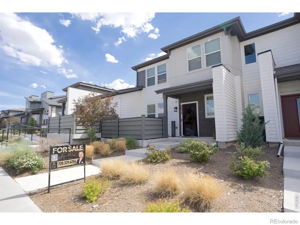 6673 N Ceylon Street Denver CO 80249