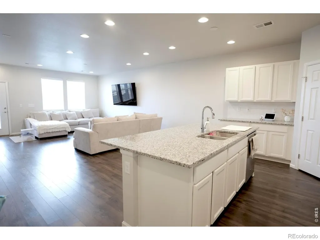 6673 N Ceylon Street Denver CO 80249