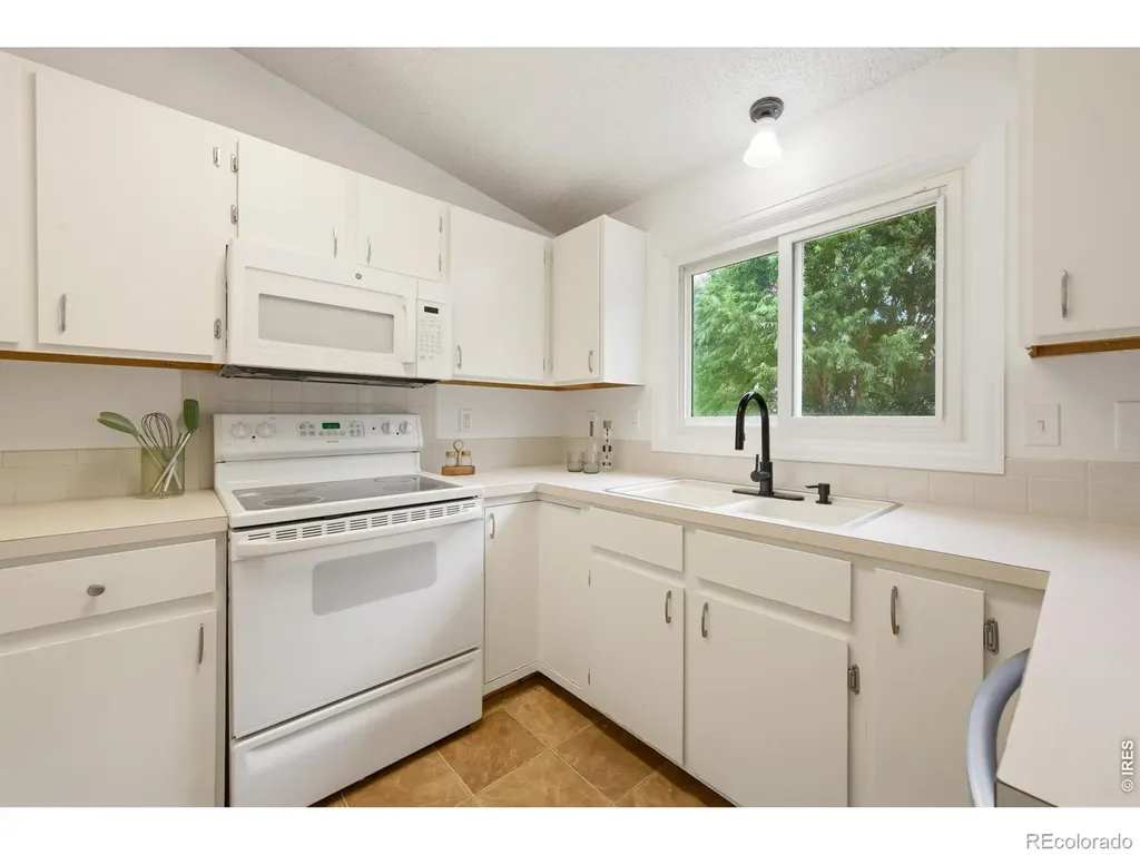 278 E 42nd Street Loveland CO 80538