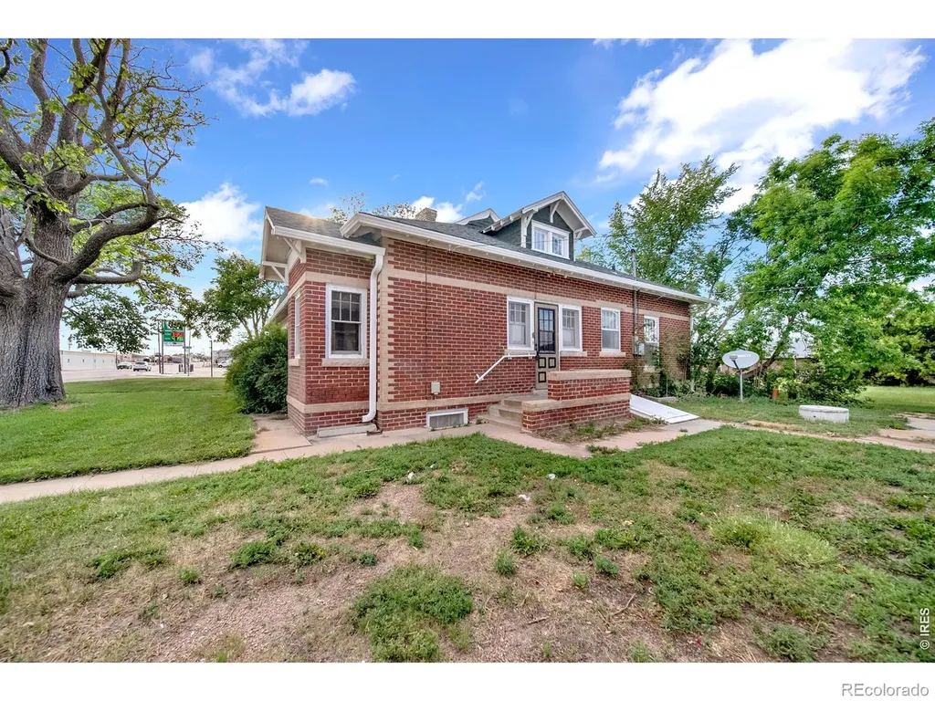 102 Cedar Avenue Akron CO 80720