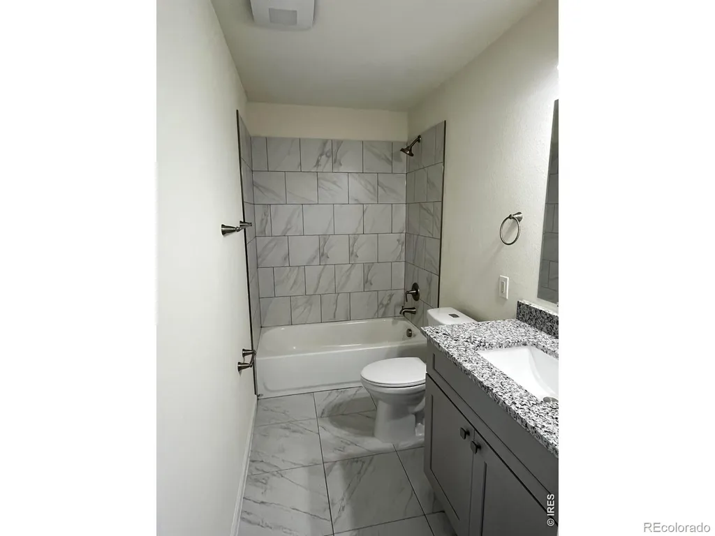 2305 Apple Street Longmont CO 80504