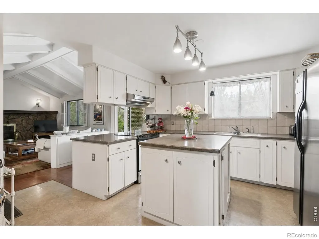 6809 Harvest Road Boulder CO 80301